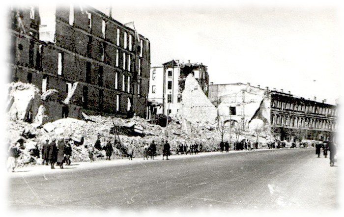Вид на Крещатик после освобождения Киева, 1943 год