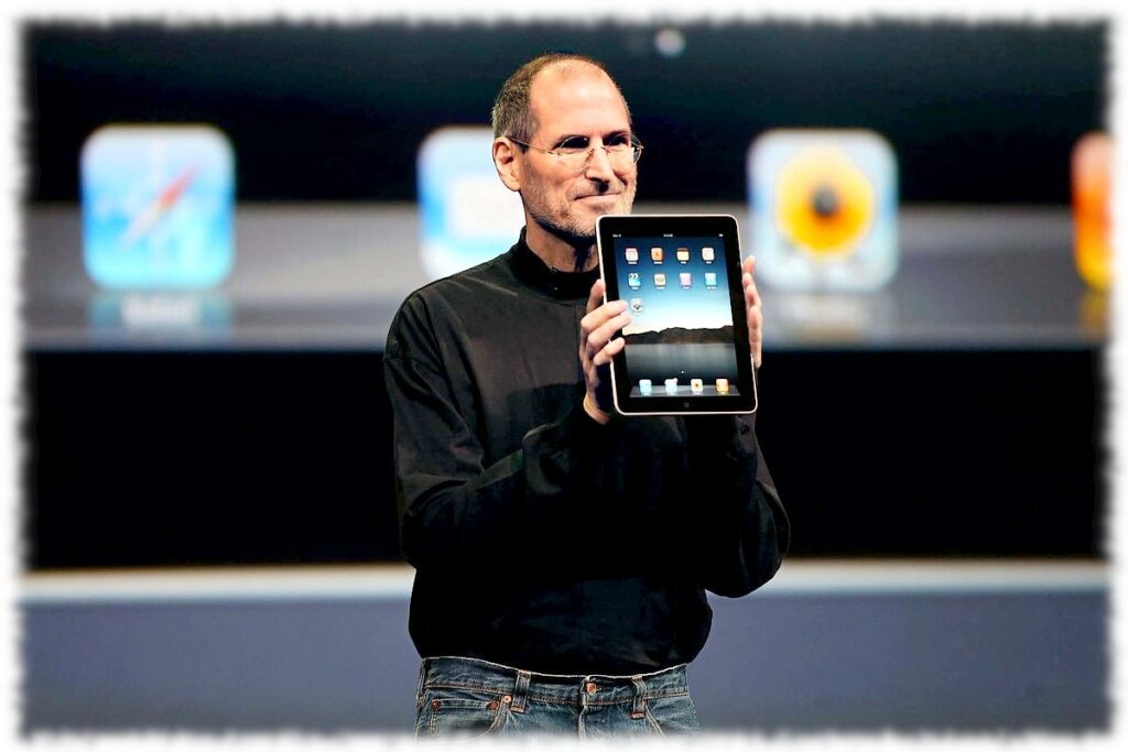 Стив Джобс презентует iPad первого поколения