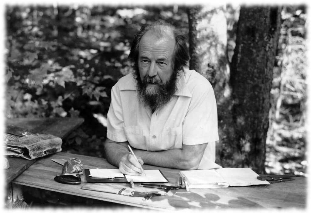 Письменник та драматург Олександр Солженіцин