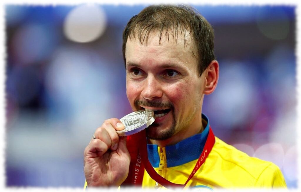 Велогонщик и чемпион Паралимпийских игр Егор Дементьев